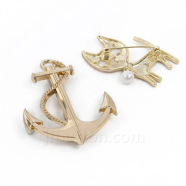 Animal Brooches Costume Jewelry