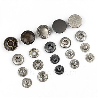 Messingist nööpnõelad naha jaoks