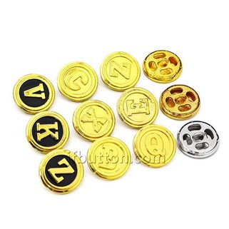 Suured mustad nööbid mantlile