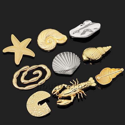 Metallist bikiini liugurid ja sõrmused