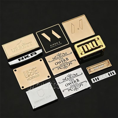 Needi fikseeritud metallist sildid kotile